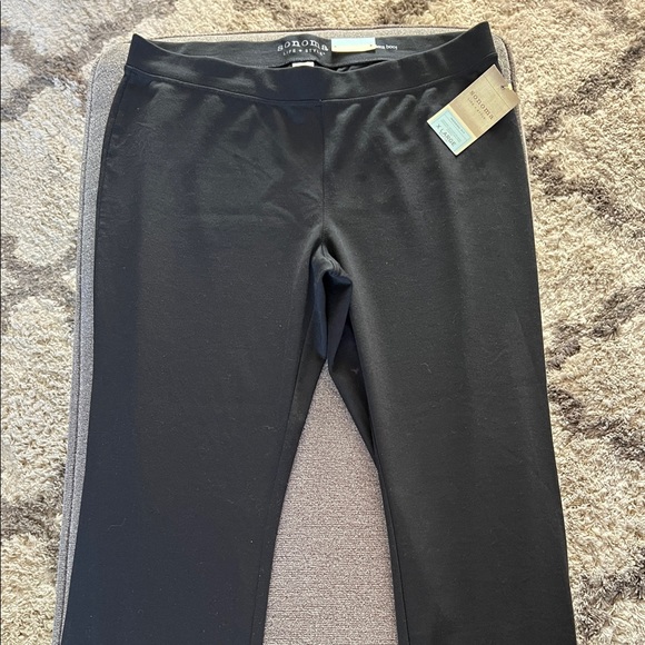 Sonoma Pants - NEW- Women’s Black Yoga Pants